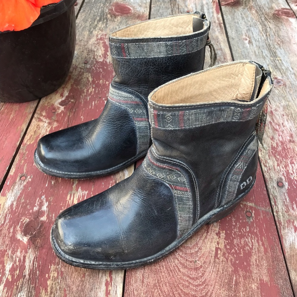 Bedstu Binary Cobbler Booties - image 1